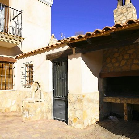 Alojamientos Rurales La Fuente فيلاألبا دي لا سايرا المظهر الخارجي الصورة
