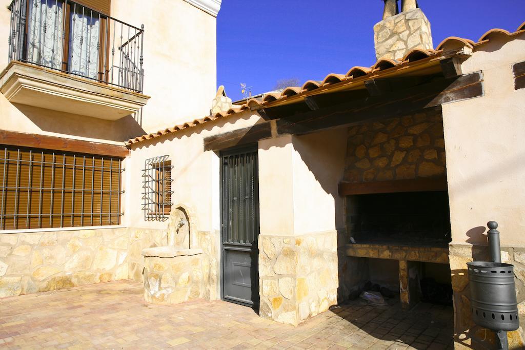 Alojamientos Rurales La Fuente فيلاألبا دي لا سايرا المظهر الخارجي الصورة